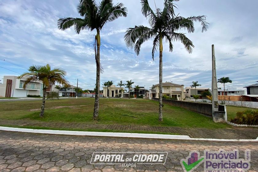 Terreno &agrave; venda - 387m&sup2; - Barra do Sa&iacute;