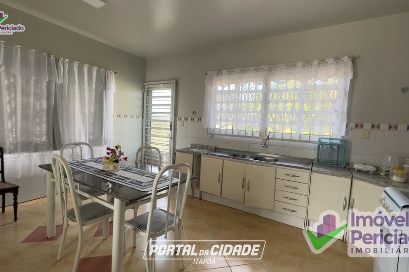Casa &agrave; venda - 225m&sup2; - Barra do Sa&iacute;