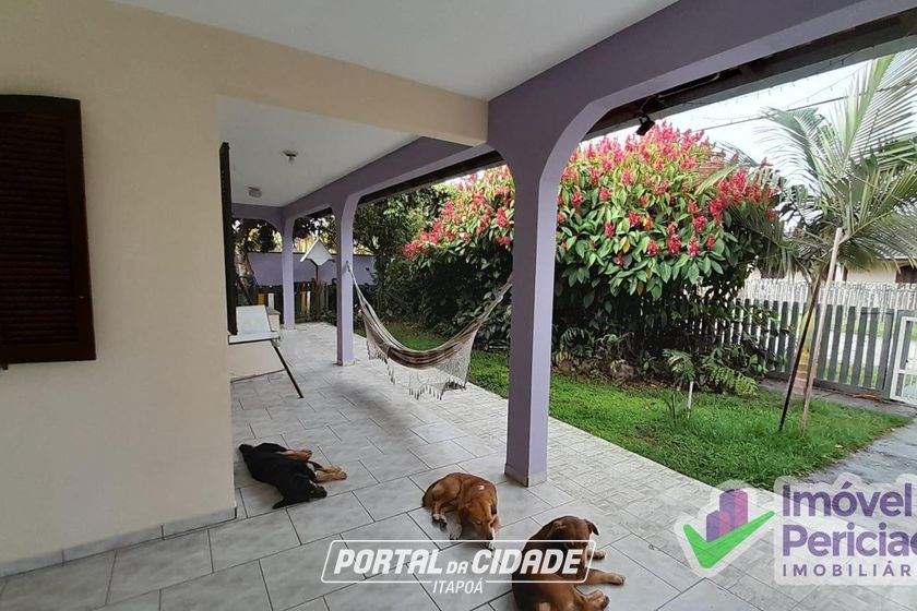 Casa &agrave; venda - 203m&sup2; - Centro