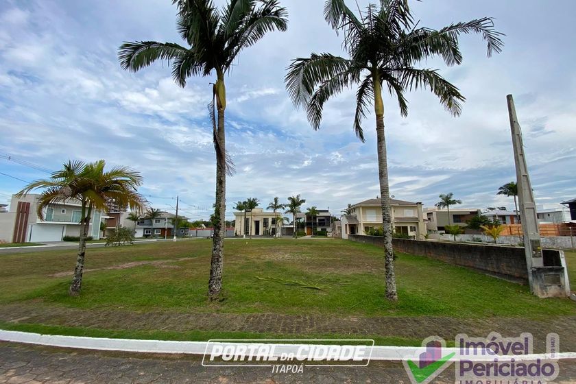 Terreno &agrave; venda - 387m&sup2; - Barra do Sa&iacute;