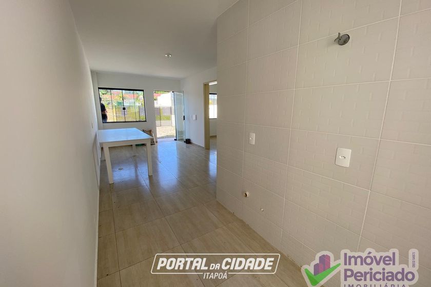 Casa &agrave; venda - 66m&sup2; - Cambiju