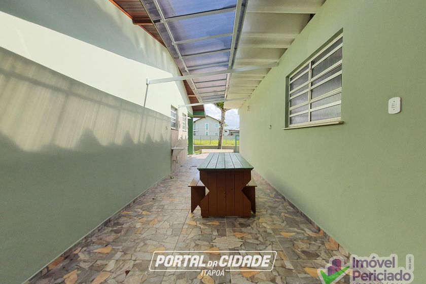 Casa para alugar - 243m&sup2; - Barra do Sa&iacute;