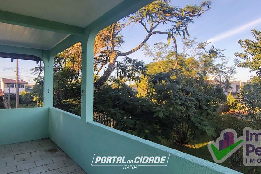 Sobrado para alugar - 216m&sup2; - Barra do Sa&iacute;