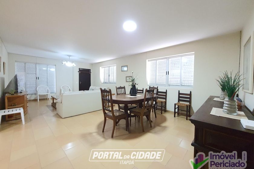 Casa para alugar - 243m&sup2; - Barra do Sa&iacute;