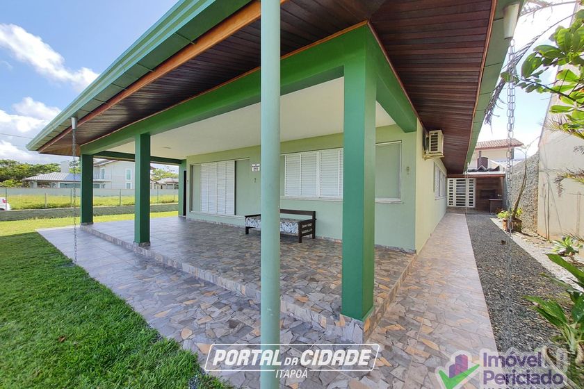 Casa para alugar - 243m&sup2; - Barra do Sa&iacute;