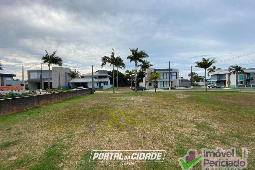 Terreno &agrave; venda - 387m&sup2; - Barra do Sa&iacute;