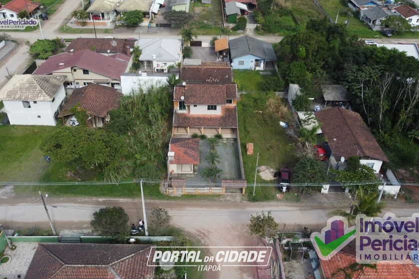 Casa &agrave; venda - 202m&sup2; - Centro