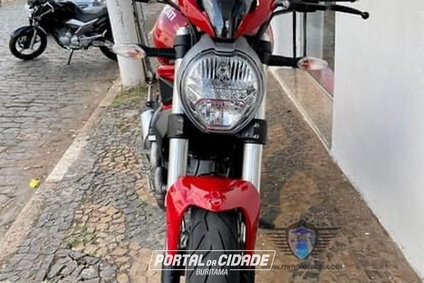 DUCATI MONSTER