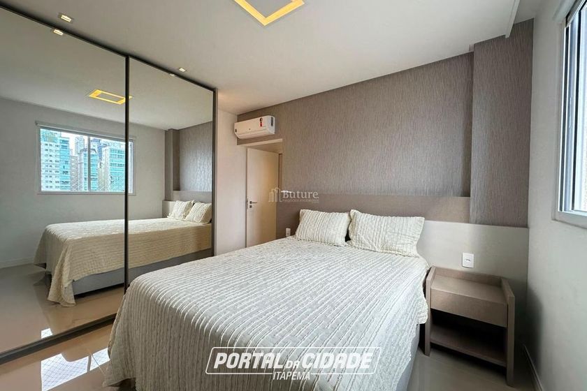 Apartamento &agrave; venda - 167m&sup2; - Meia Praia