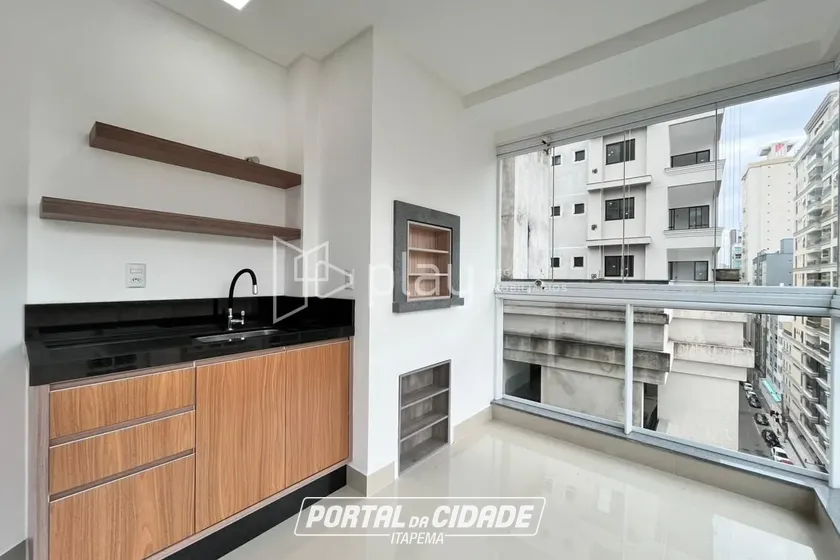 Apartamento &agrave; venda - 110m&sup2; - Meia Praia