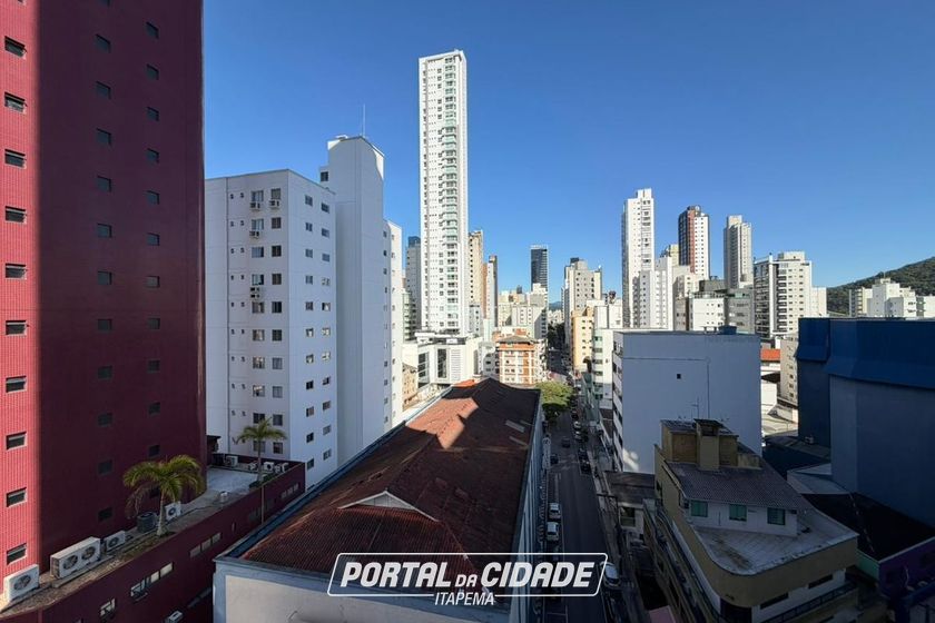 Apartamento &agrave; venda - 130m&sup2; - Centro