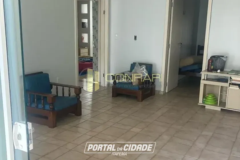 Casa &agrave; venda - 205m&sup2; - Meia Praia
