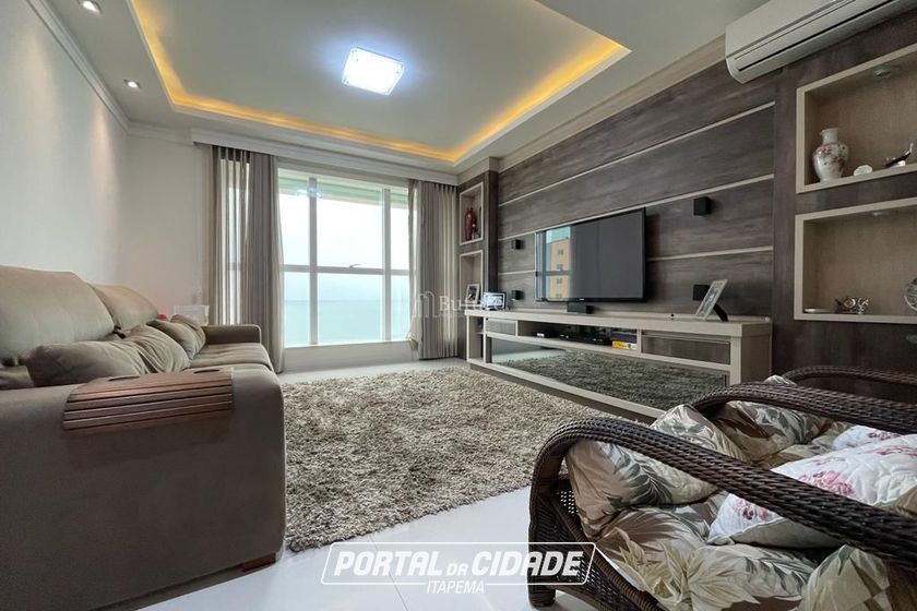 Apartamento &agrave; venda - 248m&sup2; - Meia Praia
