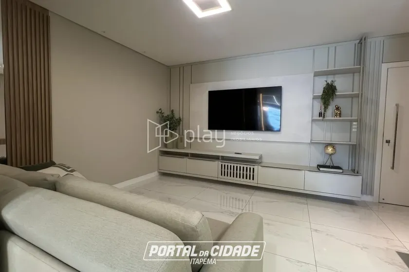 Apartamento &agrave; venda - 159m&sup2; - Meia Praia