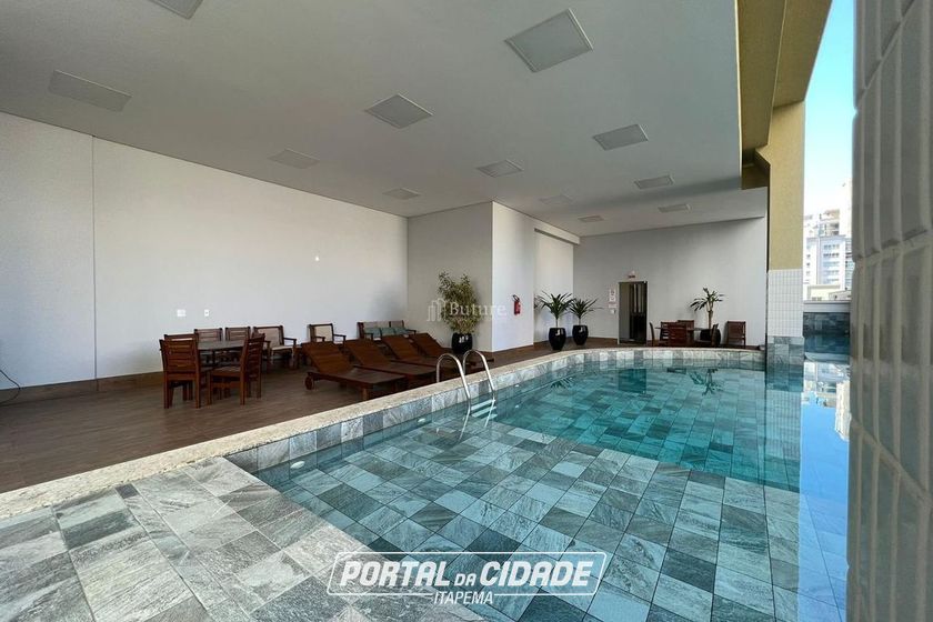 Apartamento &agrave; venda - 123m&sup2; - Meia Praia