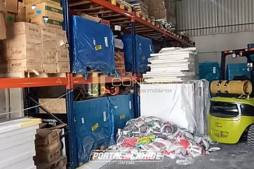 Sal&atilde;o Comercial para alugar - 204m&sup2; - Morretes
