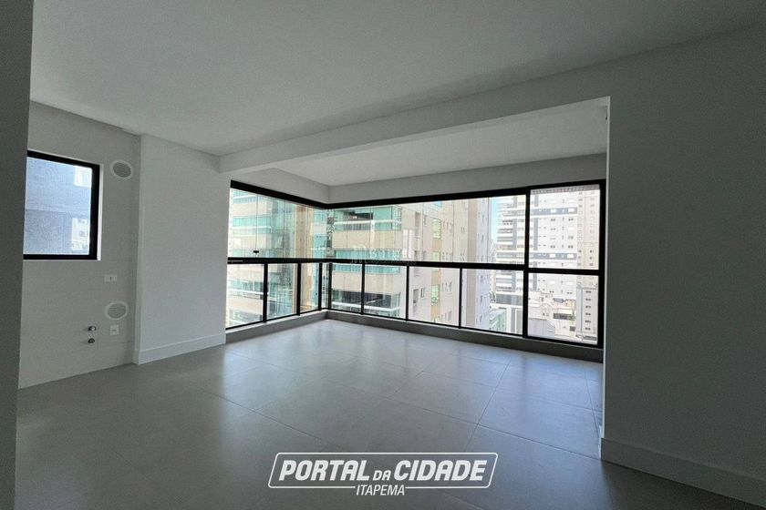Apartamento &agrave; venda - Meia Praia