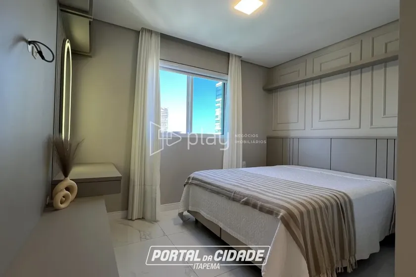 Apartamento &agrave; venda - 159m&sup2; - Meia Praia