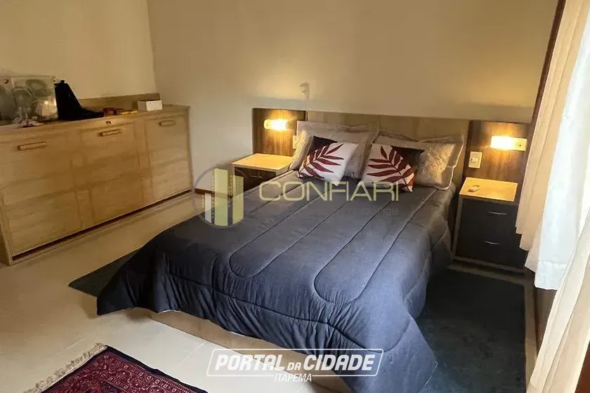 Apartamento para alugar - 212m&sup2; - meia praia