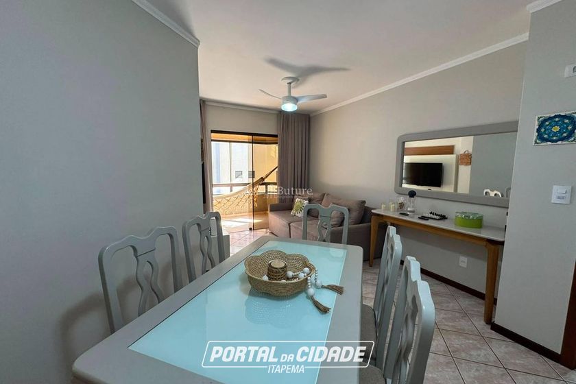 Apartamento &agrave; venda - 137m&sup2; - Meia Praia