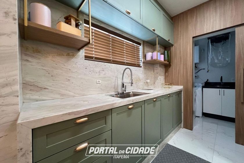 Apartamento &agrave; venda - 260m&sup2; - Meia Praia