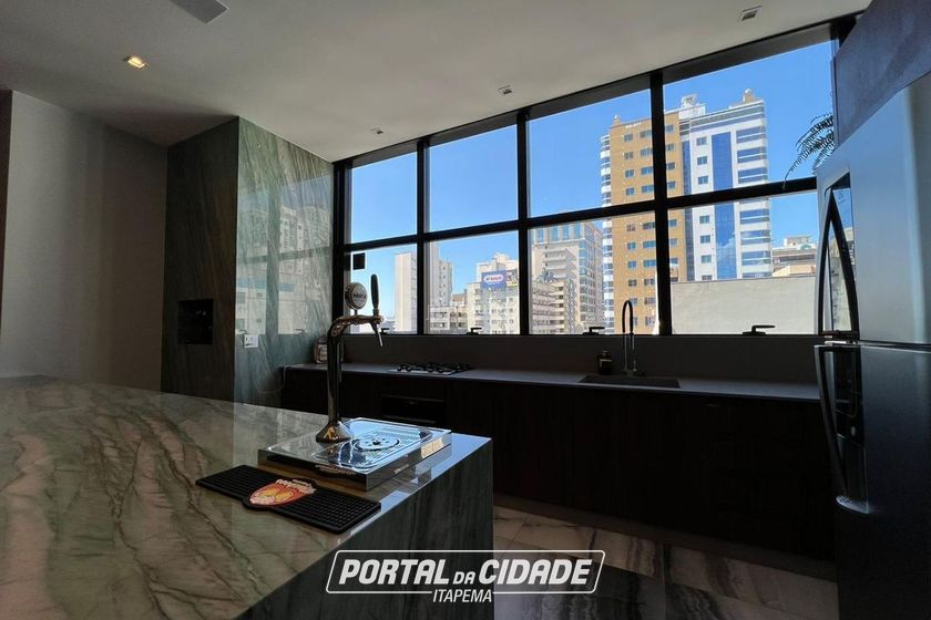 Apartamento &agrave; venda - 200m&sup2; - Meia Praia