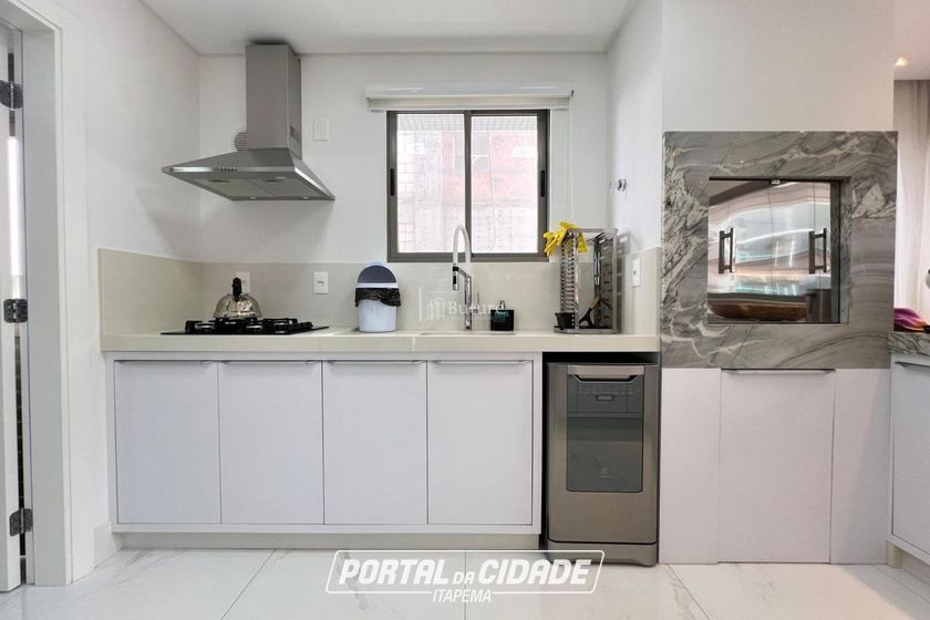 Apartamento &agrave; venda - 198m&sup2; - Meia Praia