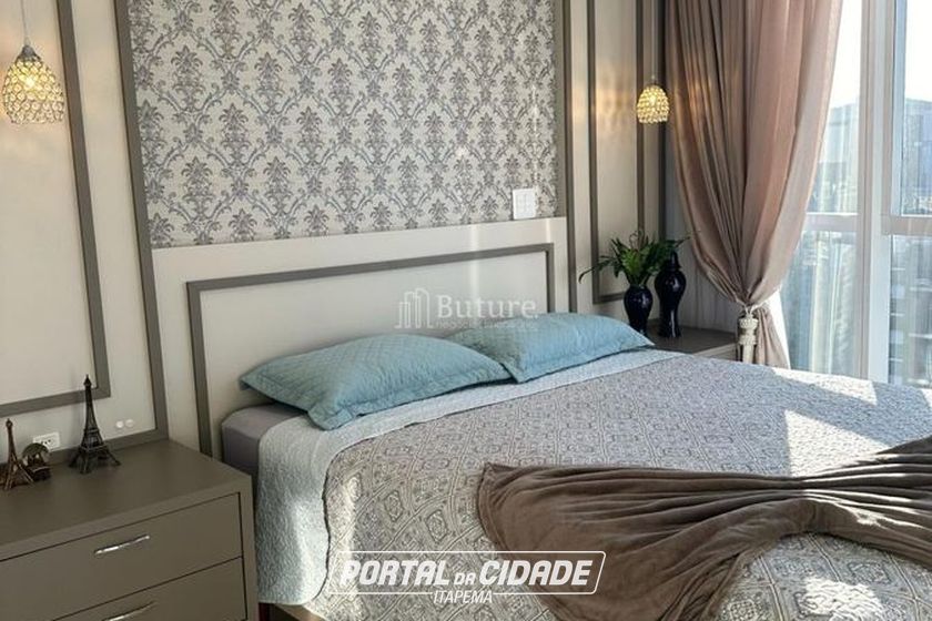 Apartamento &agrave; venda - 229m&sup2; - Meia Praia