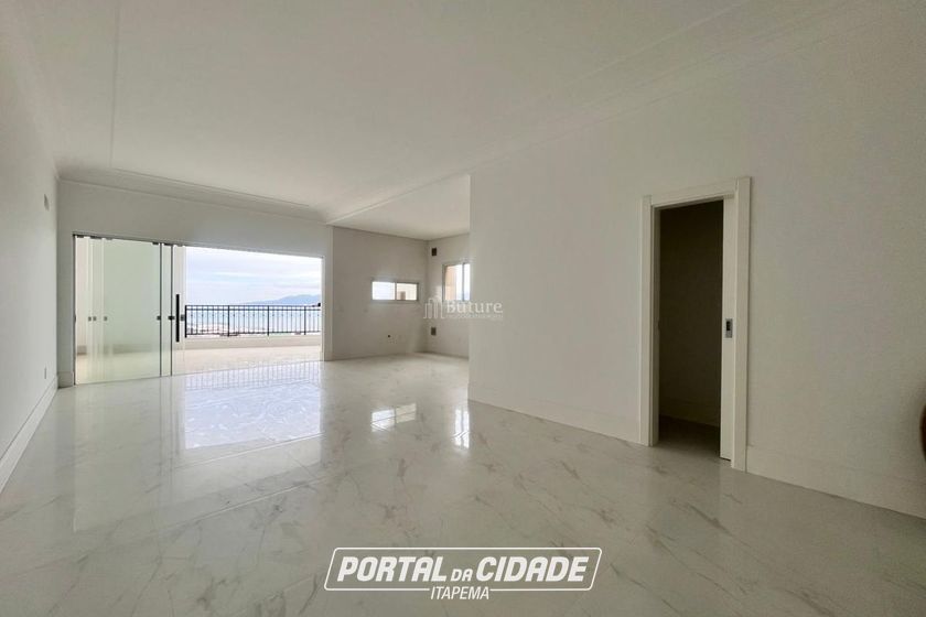 Apartamento &agrave; venda - 217m&sup2; - Meia Praia