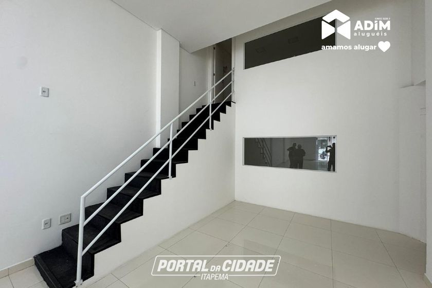 Sala Comercial para alugar - 150m&sup2; - Meia Praia