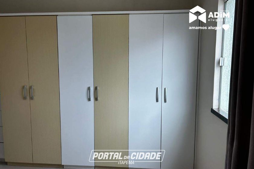 Apartamento para alugar - 140m&sup2; - Meia Praia