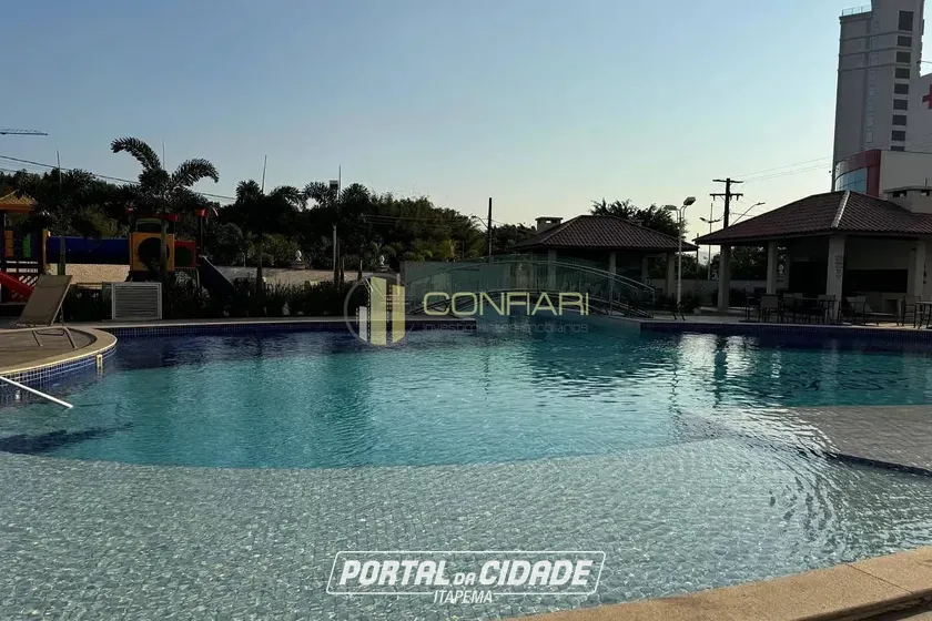 Apartamento &agrave; venda - 117m&sup2; - Meia Praia