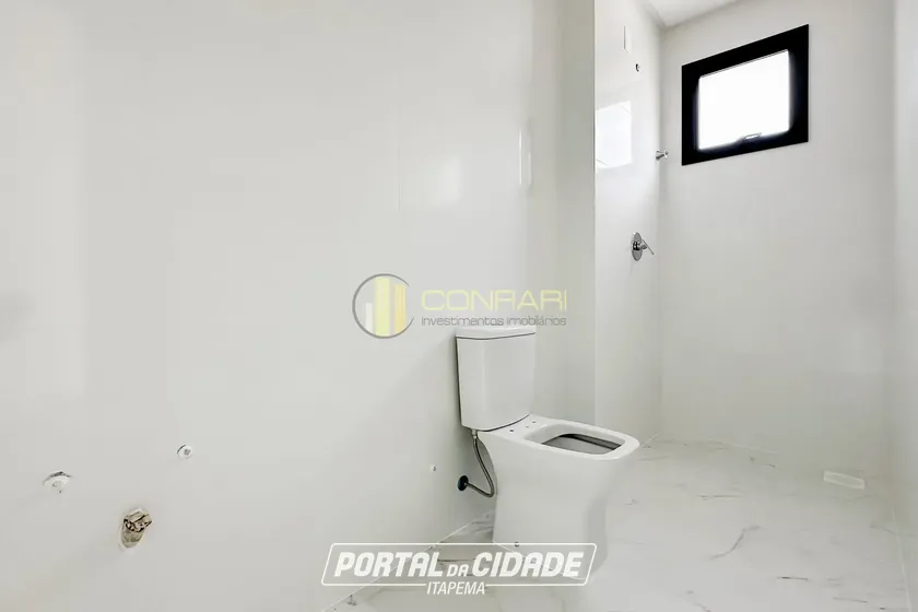 Apartamento &agrave; venda - 130m&sup2; - Meia Praia