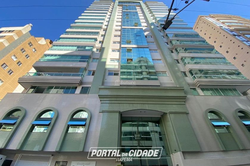 Apartamento &agrave; venda - 1872m&sup2; - Meia Praia