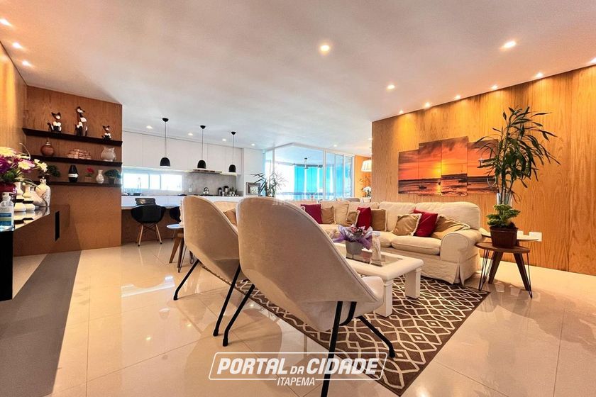 Apartamento &agrave; venda - 193m&sup2; - Meia Praia