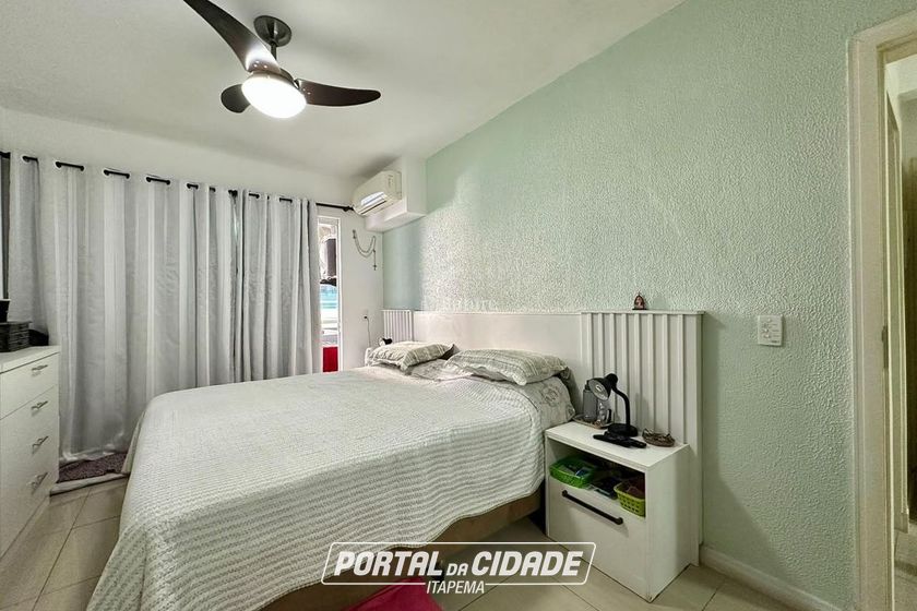 Apartamento &agrave; venda - 147m&sup2; - Meia Praia