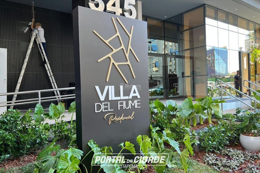 Apartamento &agrave; venda - 123m&sup2; - Meia Praia