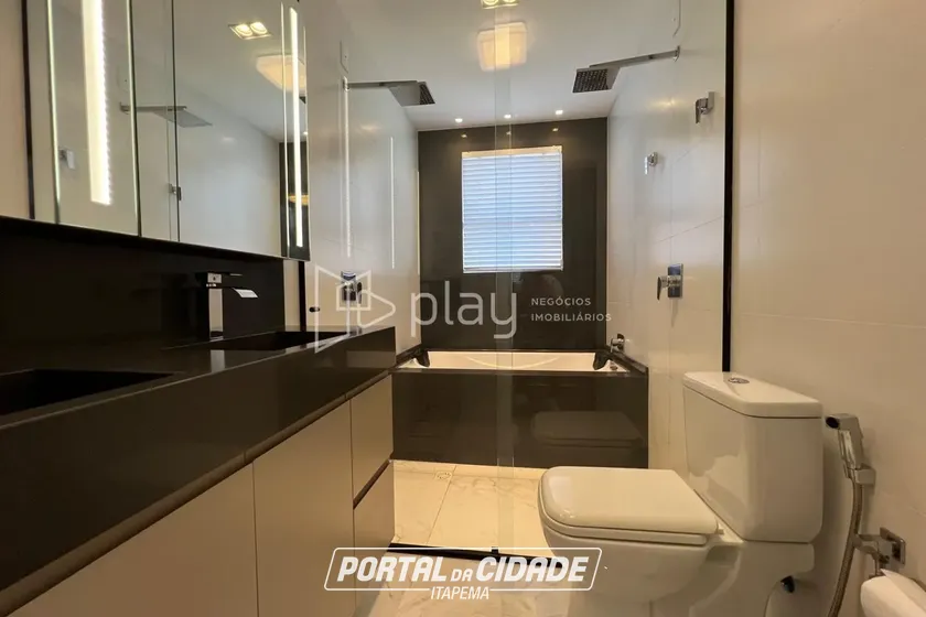 Apartamento &agrave; venda - 260m&sup2; - Meia Praia
