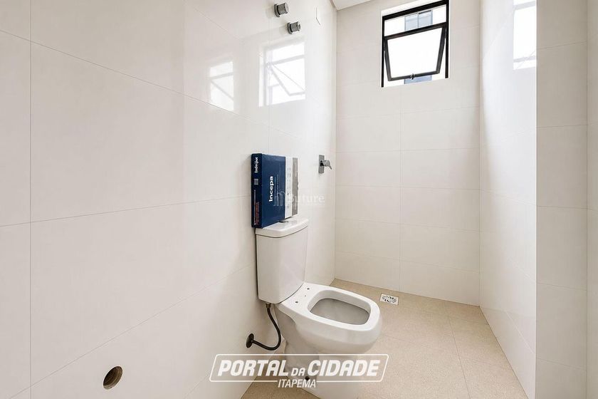 Apartamento &agrave; venda - 127m&sup2; - Meia Praia