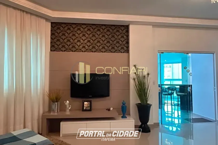 Apartamento &agrave; venda - 130m&sup2; - Meia Praia