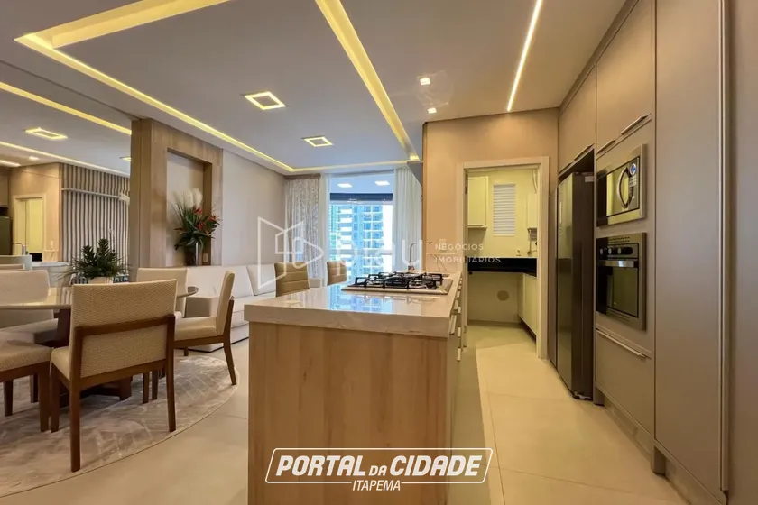 Apartamento &agrave; venda - 128m&sup2; - Meia Praia