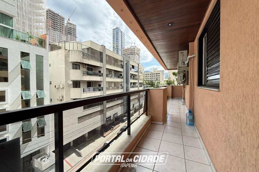 Apartamento &agrave; venda - 120m&sup2; - Centro