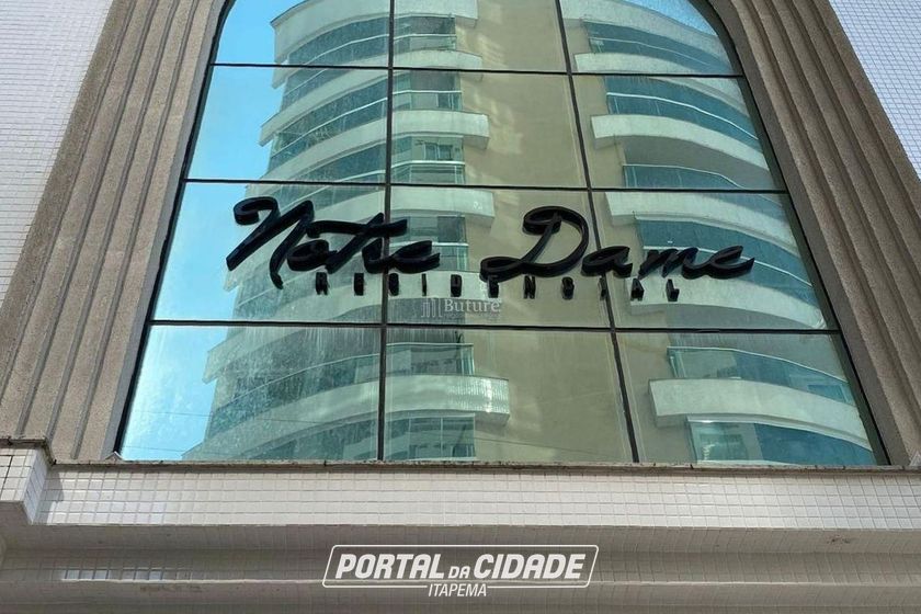 Apartamento &agrave; venda - 107m&sup2; - Meia Praia