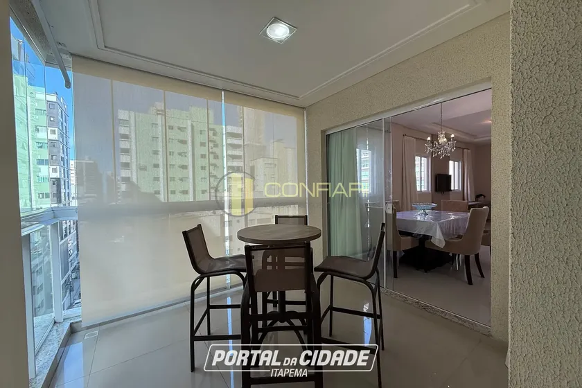 Apartamento &agrave; venda - 123m&sup2; - Meia Praia
