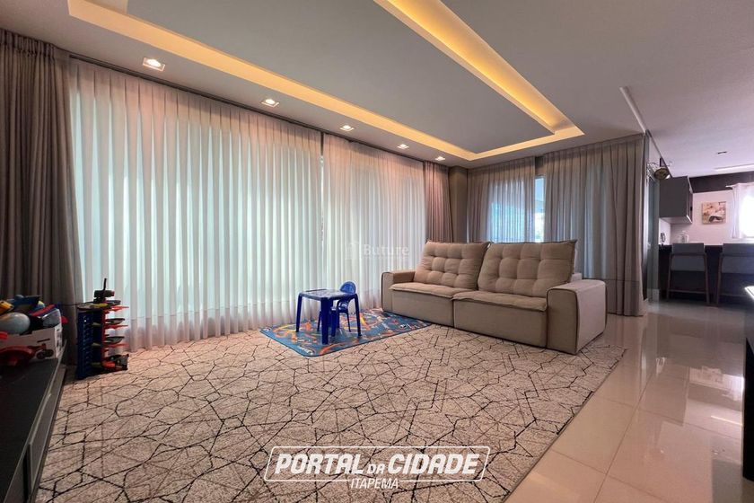 Apartamento &agrave; venda - 166m&sup2; - Meia Praia