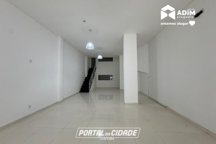Sala Comercial para alugar - 150m&sup2; - Meia Praia
