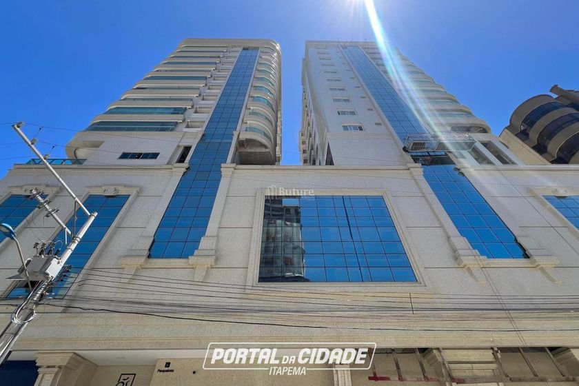 Apartamento &agrave; venda - 138m&sup2; - Centro