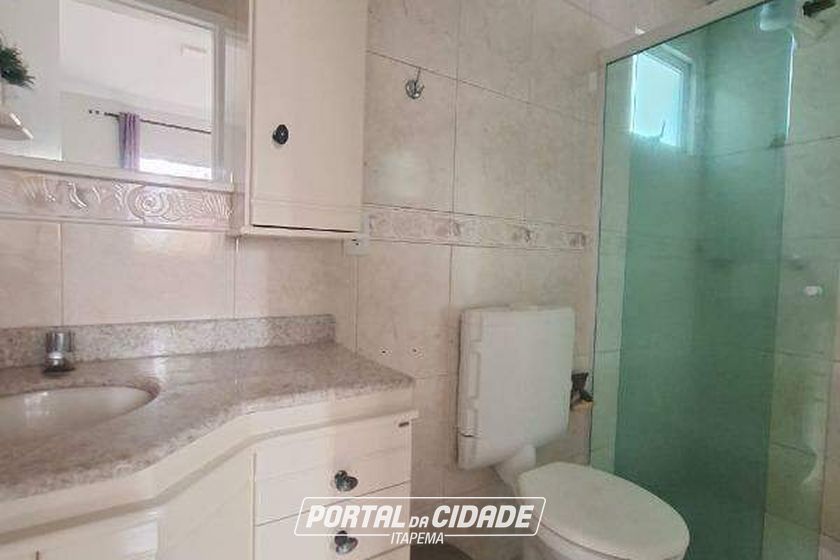 Apartamento para alugar - 111m&sup2; - Meia Praia
