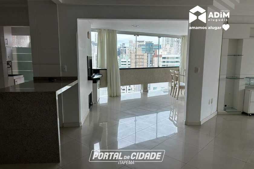 Apartamento para alugar - 140m&sup2; - Meia Praia