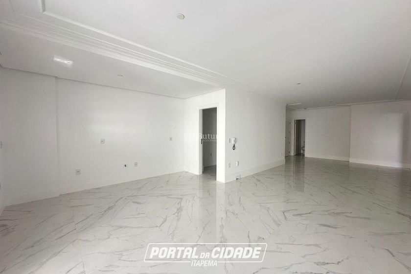 Apartamento &agrave; venda - 185m&sup2; - Meia Praia